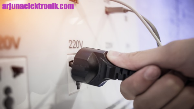 Barang Elektronik Yang Harus Dicopot Dari Stop Kontak Setelah Dipakai!